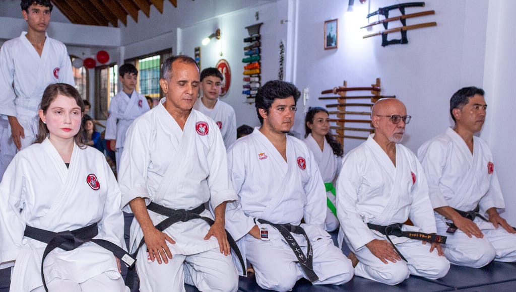 Sensei Dojo Hinomaru Saludo Sensei Dojo Hinomaru Saludo de inicio de clases